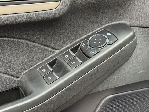 Used 2022 Ford Escape SEL image 24