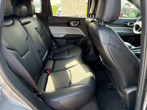 Used 2024 Jeep Compass Limited image 20