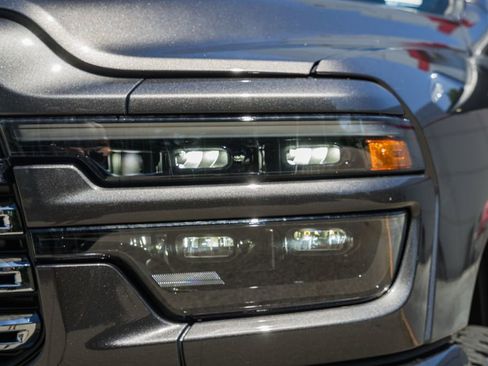 New 2026 RAM 2500 Laramie AWD/4WD image 13