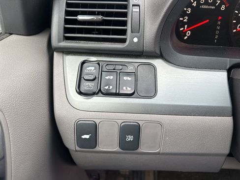 Used 2010 Honda Odyssey EX-L image 18