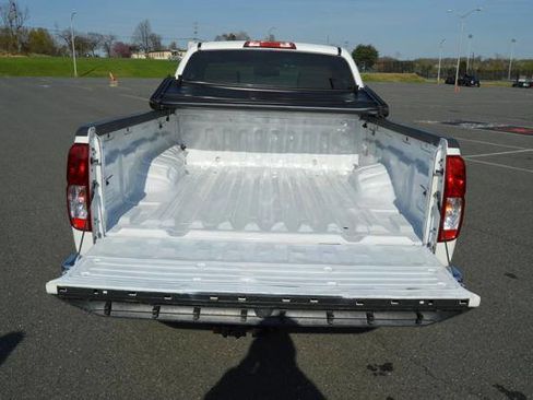 Used 2013 Nissan Frontier SV image 59