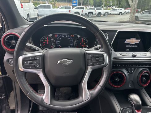 Certified 2021 Chevrolet Blazer RS w/ Enhanced Convenience Package AWD/4WD image 19