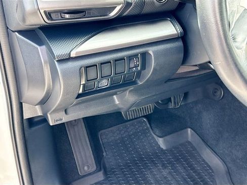 Used 2020 Subaru Forester Premium w/ Popular Package #1 AWD/4WD image 7