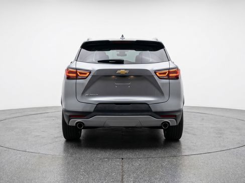 Used 2025 Chevrolet Blazer LT FWD image 7