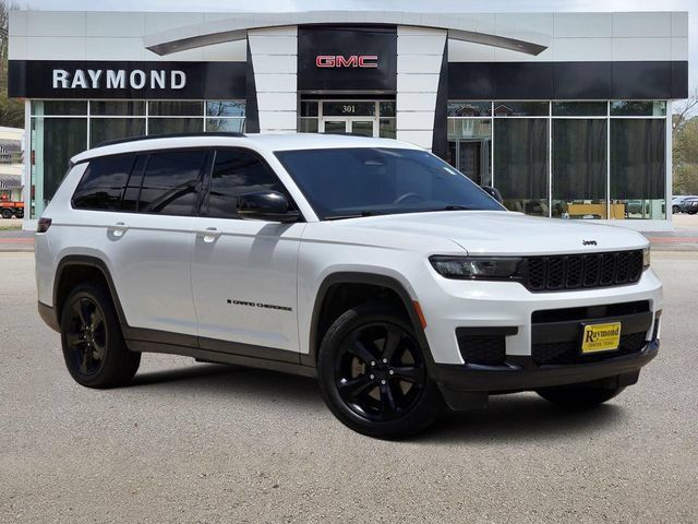 Used 2023 Jeep Grand Cherokee L Laredo AWD/4WD image 1
