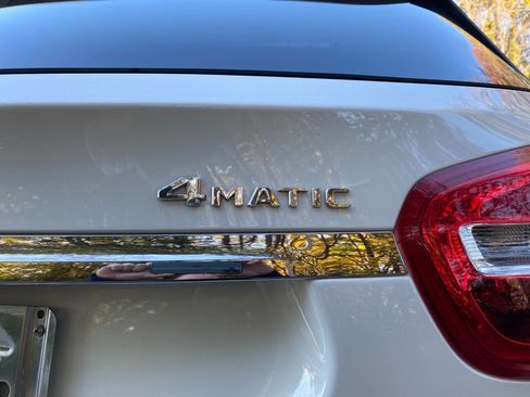 Used 2017 Mercedes-Benz GLA 250 4MATIC image 41