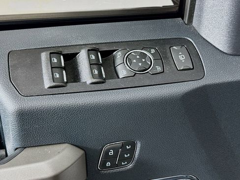 Used 2022 Ford F250 Platinum w/ FX4 Off-Road Package image 18