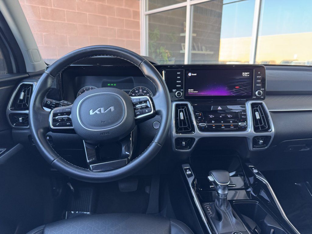 Used 2022 Kia Sorento SX FWD image 16