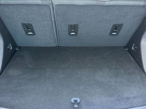 Used 2023 Chevrolet Bolt EUV LT image 15