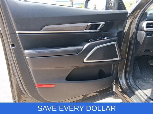Used 2022 Kia Telluride EX w/ EX Premium Package FWD image 7