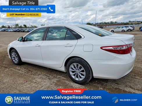 Used 2017 Toyota Camry LE FWD image 3