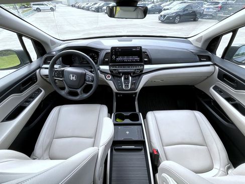 Used 2025 Honda Odyssey EX-L image 15