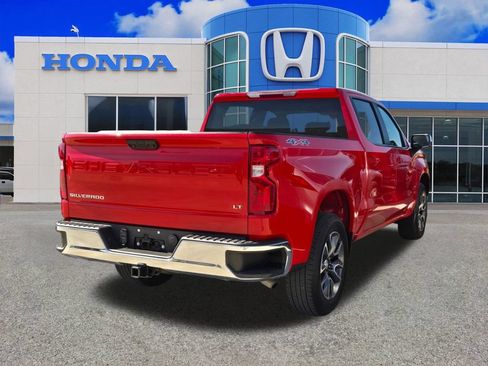 Used 2023 Chevrolet Silverado 1500 LT AWD/4WD image 2