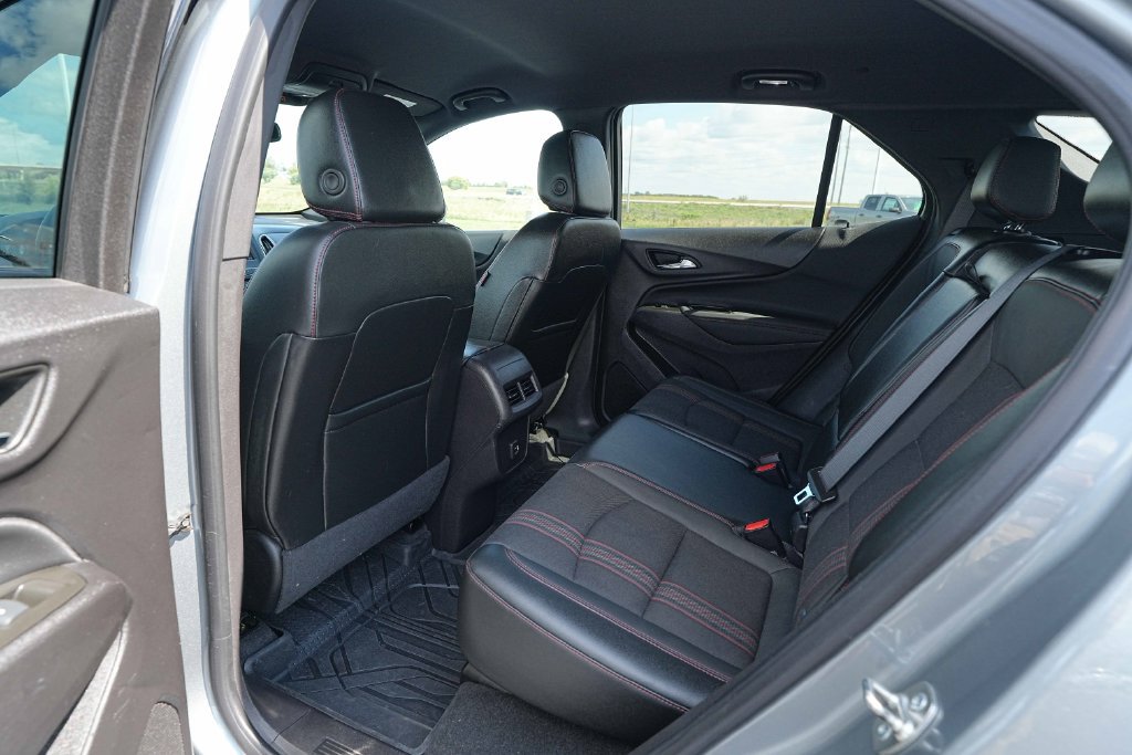 Used 2024 Chevrolet Equinox RS w/ LPO, Floor Liner Package AWD/4WD image 19