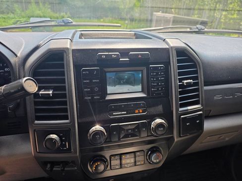 Used 2019 Ford F250 XL w/ Power Equipment Group AWD/4WD image 33