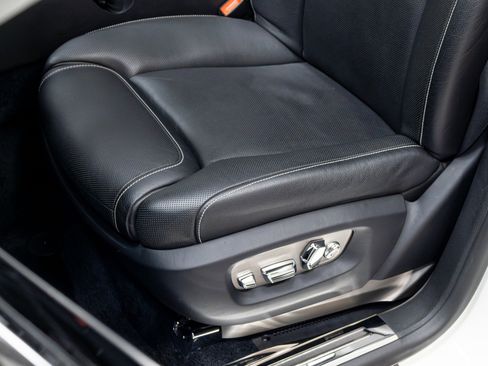 Used 2016 Rolls-Royce Ghost image 9