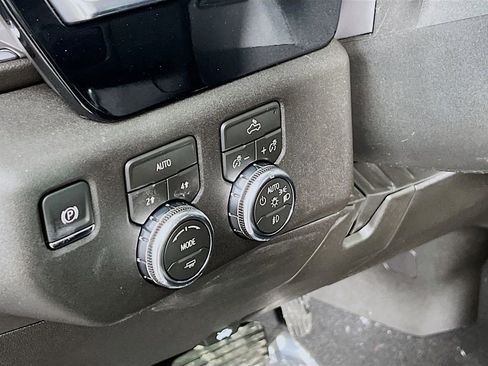 New 2026 GMC Sierra 1500 Elevation image 9