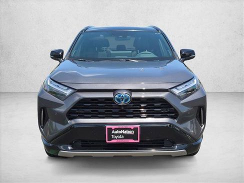 Used 2023 Toyota RAV4 XSE AWD/4WD image 2