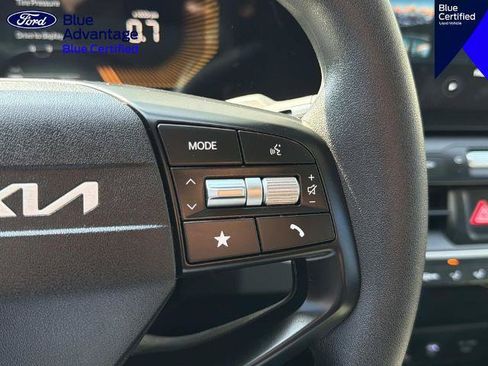 Used 2025 Kia K4 FWD image 20