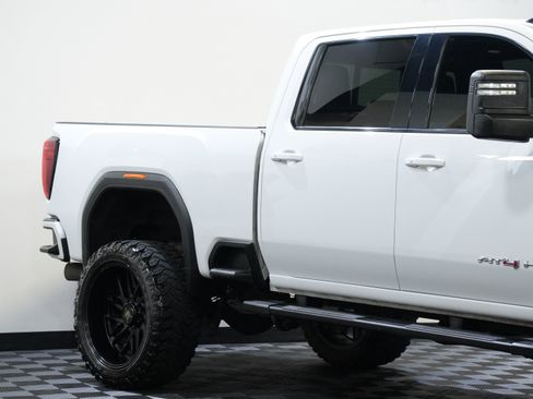Used 2020 GMC Sierra 2500 AT4 w/ AT4 Premium Package AWD/4WD image 13