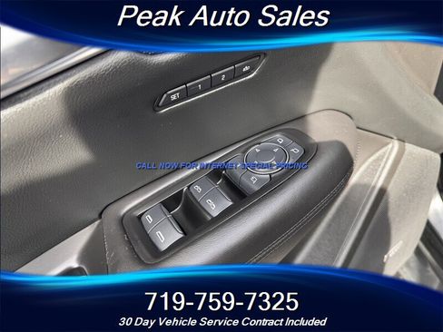 Used 2017 Cadillac XT5 Platinum w/ Driver Assist Package AWD/4WD image 12