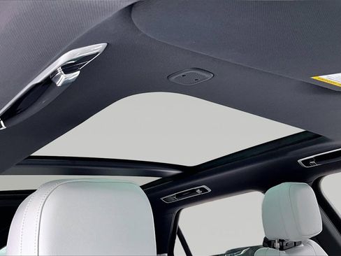 Certified 2025 Land Rover Range Rover Sport image 25