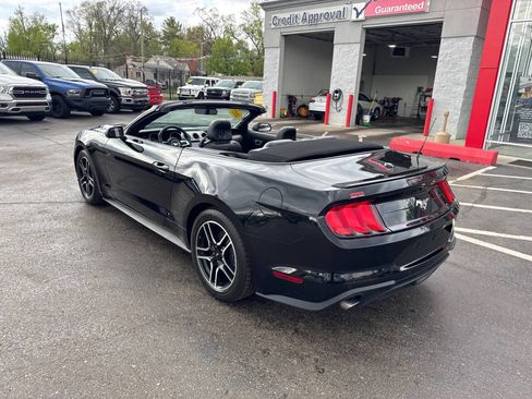 Used 2022 Ford Mustang Premium RWD image 7