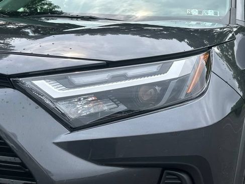 Used 2025 Toyota RAV4 XLE AWD/4WD image 9