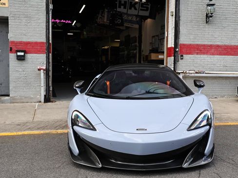 Used 2019 McLaren 600LT RWD image 3