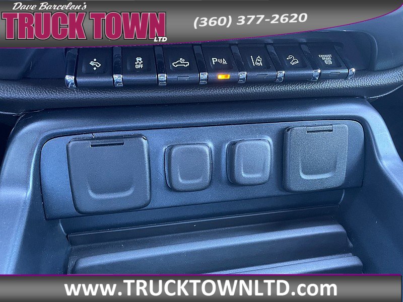 Used 2016 Chevrolet Silverado 3500 LTZ AWD/4WD image 29