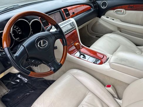 Used 2006 Lexus SC 430 Convertible image 3