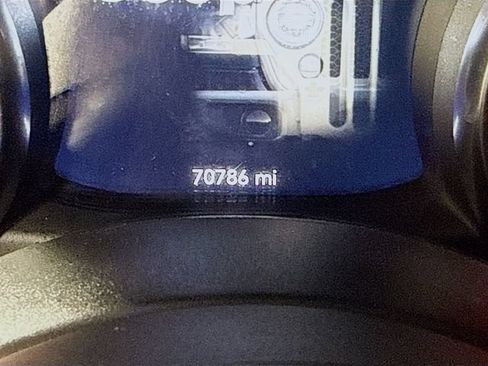 Used 2020 Jeep Gladiator Overland AWD/4WD image 14