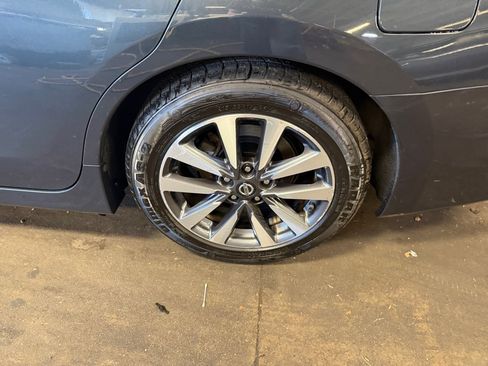 Used 2017 Nissan Altima 2.5 SV FWD image 26