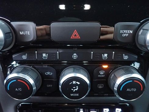 Used 2022 RAM 1500 Laramie image 22