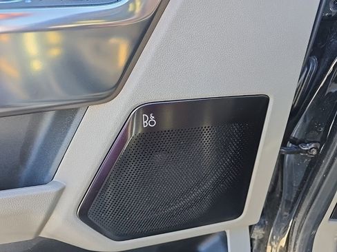 Used 2025 Ford F350 Platinum w/ Platinum Plus Package image 9