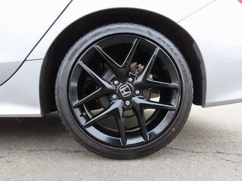 Used 2023 Honda Civic Sport image 9