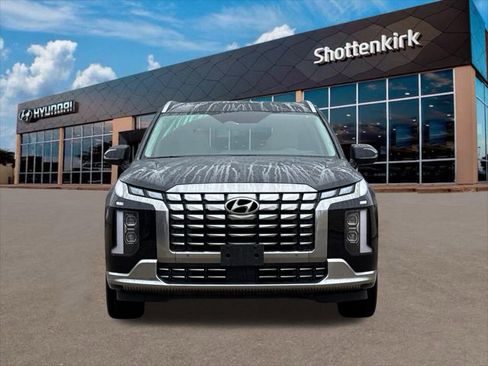 Used 2024 Hyundai Palisade Calligraphy image 2