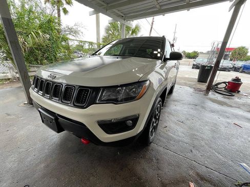Used 2019 Jeep Compass Trailhawk AWD/4WD image 16
