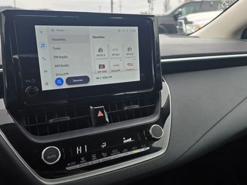 Used 2024 Toyota Corolla LE image 19