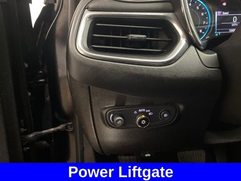 Used 2018 Chevrolet Equinox Premier image 20