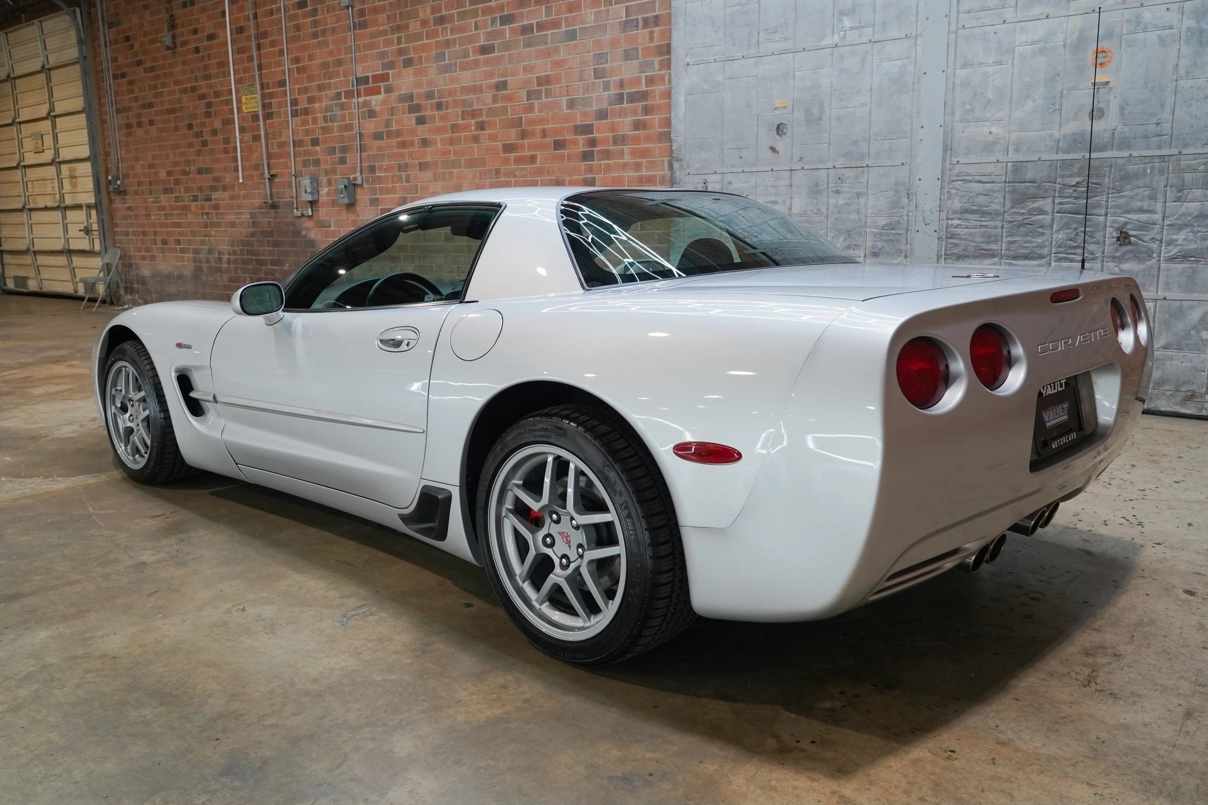 Used 2003 Chevrolet Corvette Z06 w/ Memory Package, 3 Drivers RWD image 9