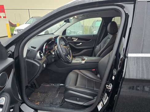 Used 2022 Mercedes-Benz GLC 300 4MATIC image 22