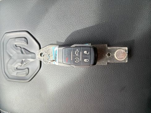 Used 2024 RAM 2500 Laramie w/ Night Edition image 30