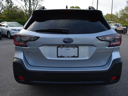 Used 2024 Subaru Outback Premium image 6