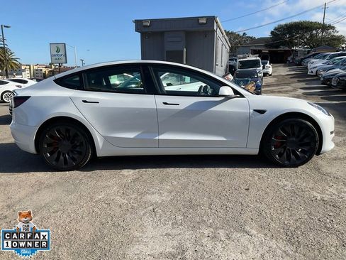 Used 2023 Tesla Model 3 Performance image 3