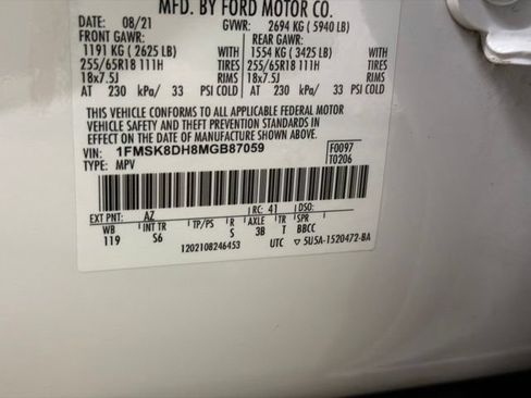 Used 2021 Ford Explorer XLT w/ Equipment Group 202A AWD/4WD image 27
