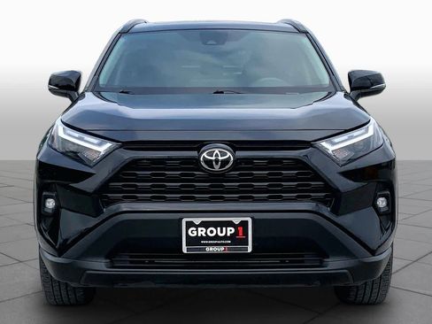 Used 2023 Toyota RAV4 XLE Premium FWD image 4