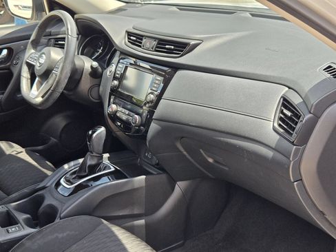 Used 2019 Nissan Rogue SV FWD image 29