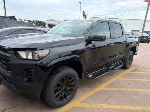 Used 2026 Chevrolet Colorado W/T w/ WT Custom Package RWD image 2