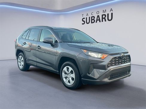 Used 2019 Toyota RAV4 LE image 7